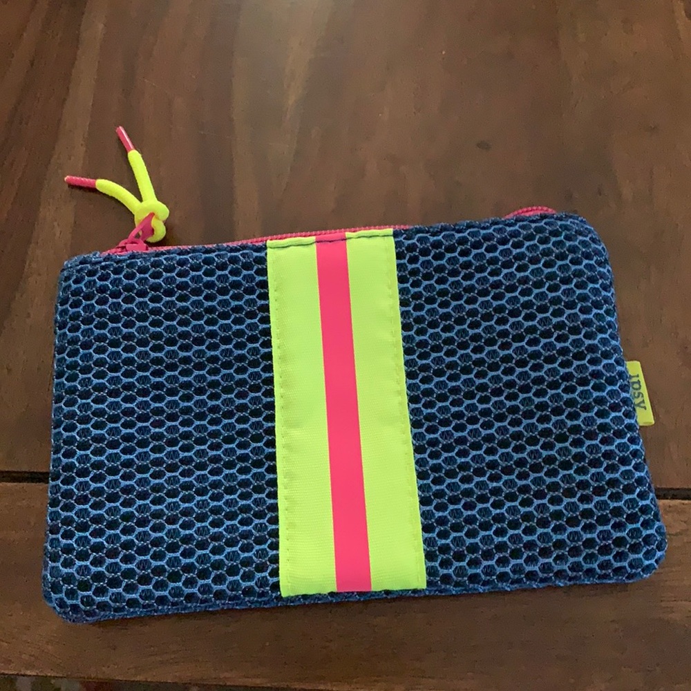 NWOT Ipsy Glam Bag
